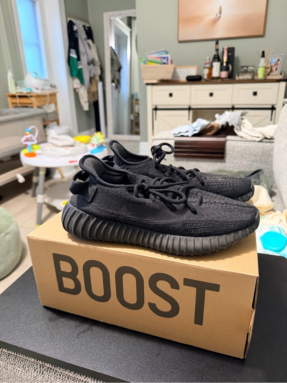 Yeezy Boost 350 V2 - Men Size 7